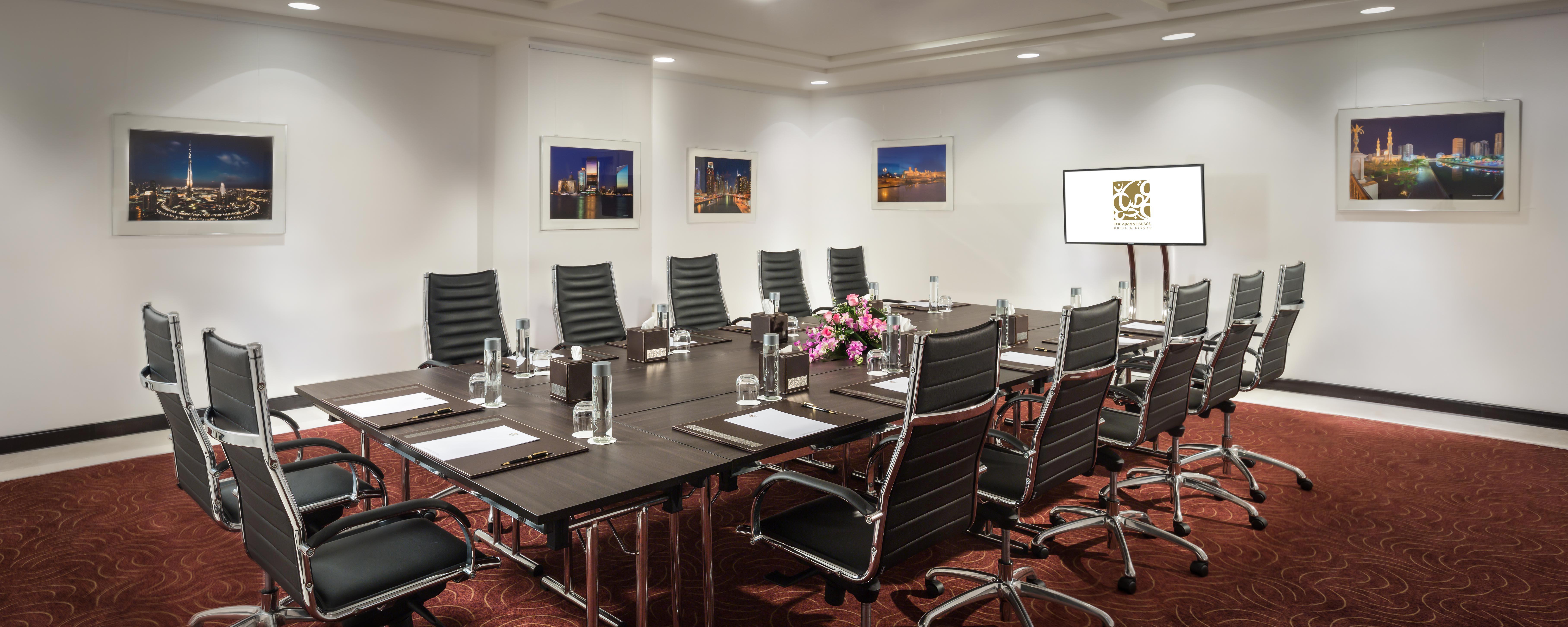 Bahi Ajman Palace Hotel Exterior foto Meeting room at the InterContinental London Park Lane